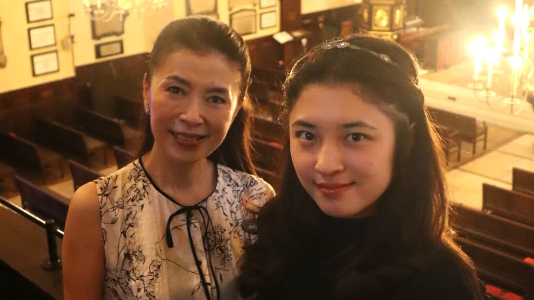 ロンドンでのコンサート♪
⇒ikukokawai.com/blog/19486/

#ロンドン #響
#小湊昭尚 さん #望月左太助 さん
 #花音 #ブダペスト
#川井郁子