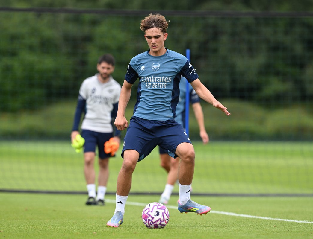 afcstuff's tweet photo. Max Dowman (15) in Arsenal first-team training today. 🌟 https://t.co/EnteKrltkL