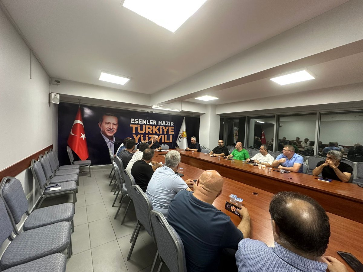 AK Parti Esenler’imizin kıymetli mahalle başkanlarıyla verimli bir toplantı gerçekleştirdik.

Dava bilinciyle, omuz omuza çalışarak Esenler’imiz için hep birlikte yol almaya devam ediyoruz. Birlikte daha güçlüyüz!
<a href="/EmrullahErkus/">Emrullah ERKUŞ</a>