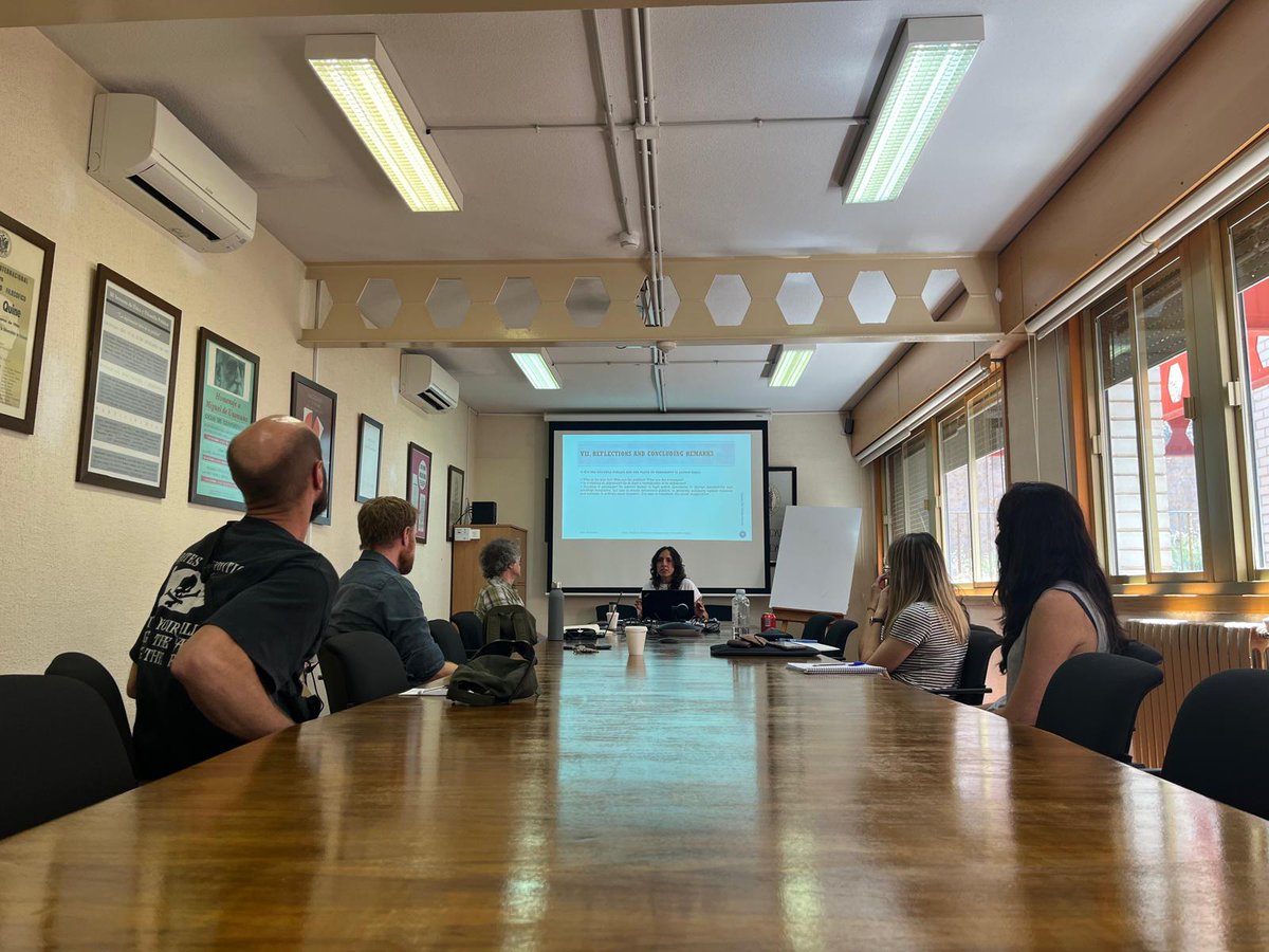 FiloLab_UGR's tweet image. On June 26, we had the pleasure of welcoming Dima Mohammed (@dimamohammed_) (@ifilnova ) to the TeC-FiloLab Seminar. She delivered a fantastic talk on “Persuasion and the multiple publics”.
¡Muchas gracias, Dima!