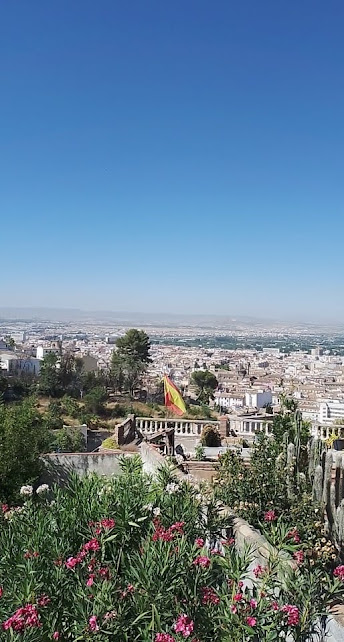ashleyrclark1's tweet photo. Day 101 of 365 #DaysofSpain
#Granada #spain 9th July 2020 https://t.co/KkjSHnBCzE