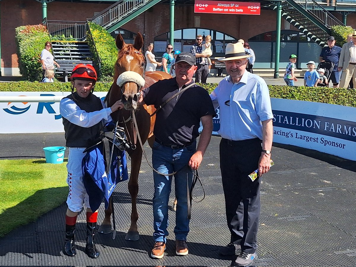 Alice Monet &amp; <a href="/chrishayes24/">Chris Hayes</a> after winning <a href="/Fairyhouse/">FairyhouseRacecourse</a> <a href="/MoyglareStud/">Moyglare Stud</a>