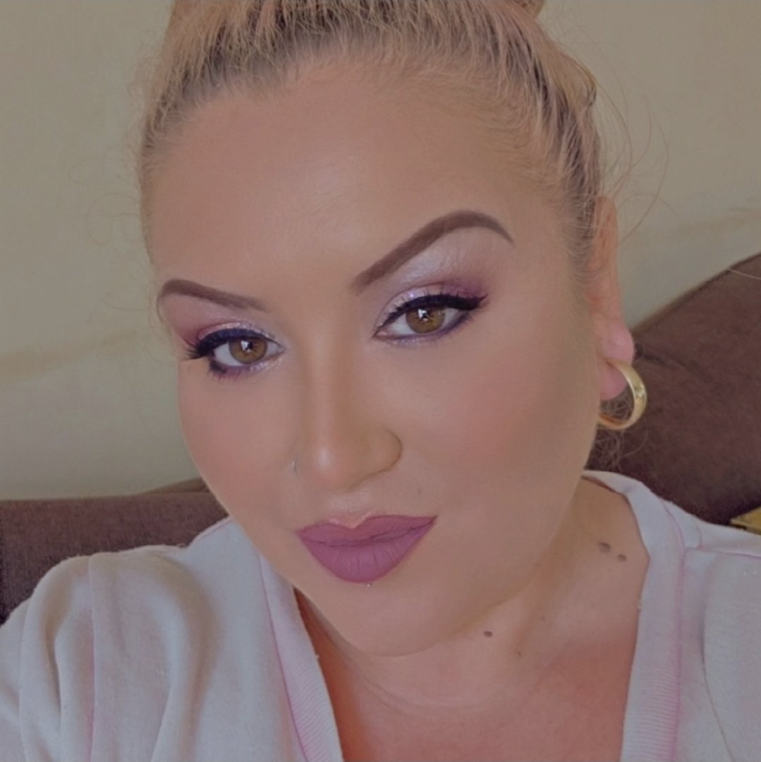 GirlSheree's tweet photo. 😘 
#selfiee #loveyourselfie #singlemomsclub #selfimage #loveyourself #singlewoman #selfiecentral #loveyourself💕 #singleparents #selfiewanker #loveyou #singleaf #selfiestagram #loveyourself💜 #singleladies #selfielovers #loveyoualways❤️ #singlestatus #selfie #loveyourlife https://t.co/TQc9Ed6MpB