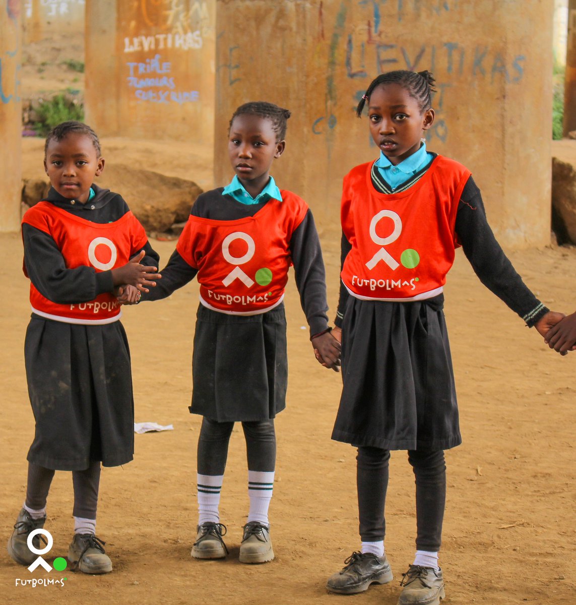 FutbolMasKenya's tweet photo. Using play to spark change!  

Today in Kibera, we focused on ending gender violence through Futbol Más activities-promoting equality, fair play, resilience, and safe spaces for all children.  

#SDG5 #GenderEquality #EndGenderViolence #FutbolMasKenya #SafeSpaces https://t.co/XLC90Iv1DZ