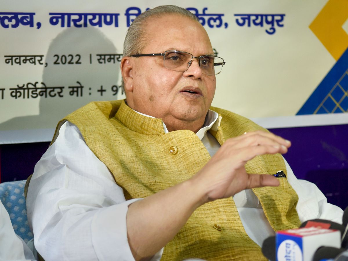 पूर्व गवर्नर और राज्यपाल सत्यपाल मलिक के बारे में अफवाह ना फैलाएं बस ईश्वर से प्रार्थना करें वो अभी ICU में हैं!! #Satyapalmalik