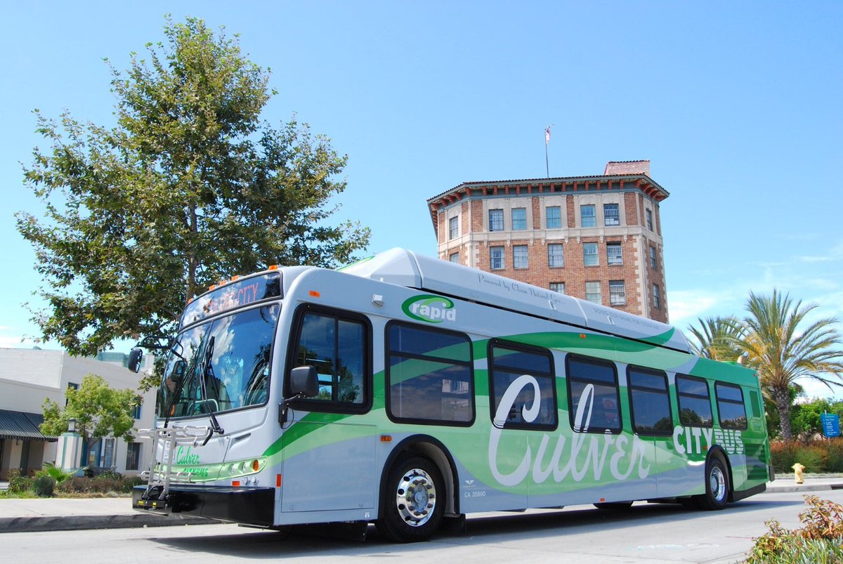 CulverCityBus's tweet image. Introduced in 2010, the Culver CityBus Rapid 6 has been serving the community for 15 years! #WaybackWednesday 🚍💚