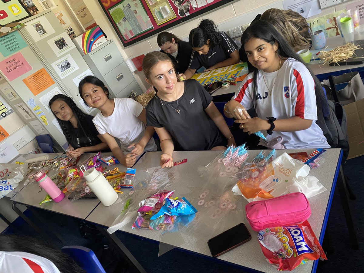 LSociology's tweet photo. I’m very proud of my WBQ class today, five calm and very focused hours preparing for the Enterprise Fair. 👏🏻 https://t.co/bUiz5mLOPA