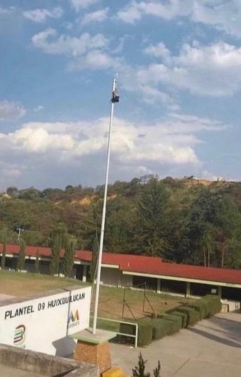 *me voy 5 minutos de clase*

Mi mochila: