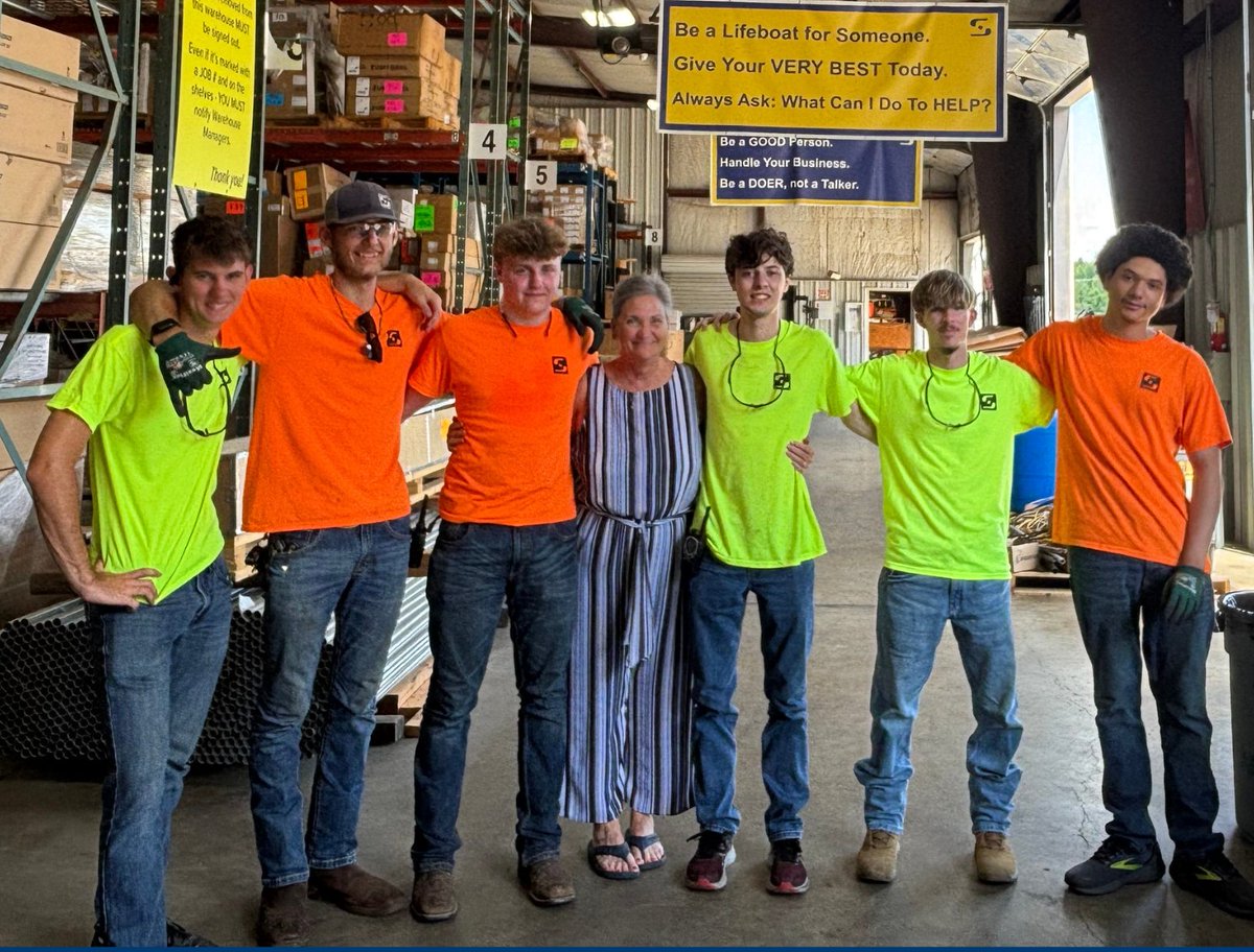 Staley_Electric's tweet image. Huge thanks to our Summer Warehouse Crew! 💪
These hardworking team members help keep Staley Electric moving every day. Your effort makes all the difference — we appreciate you! 🙌
#StaleyElectric #ThankYou #SummerCrew #ArkansasStrong #Since1951
