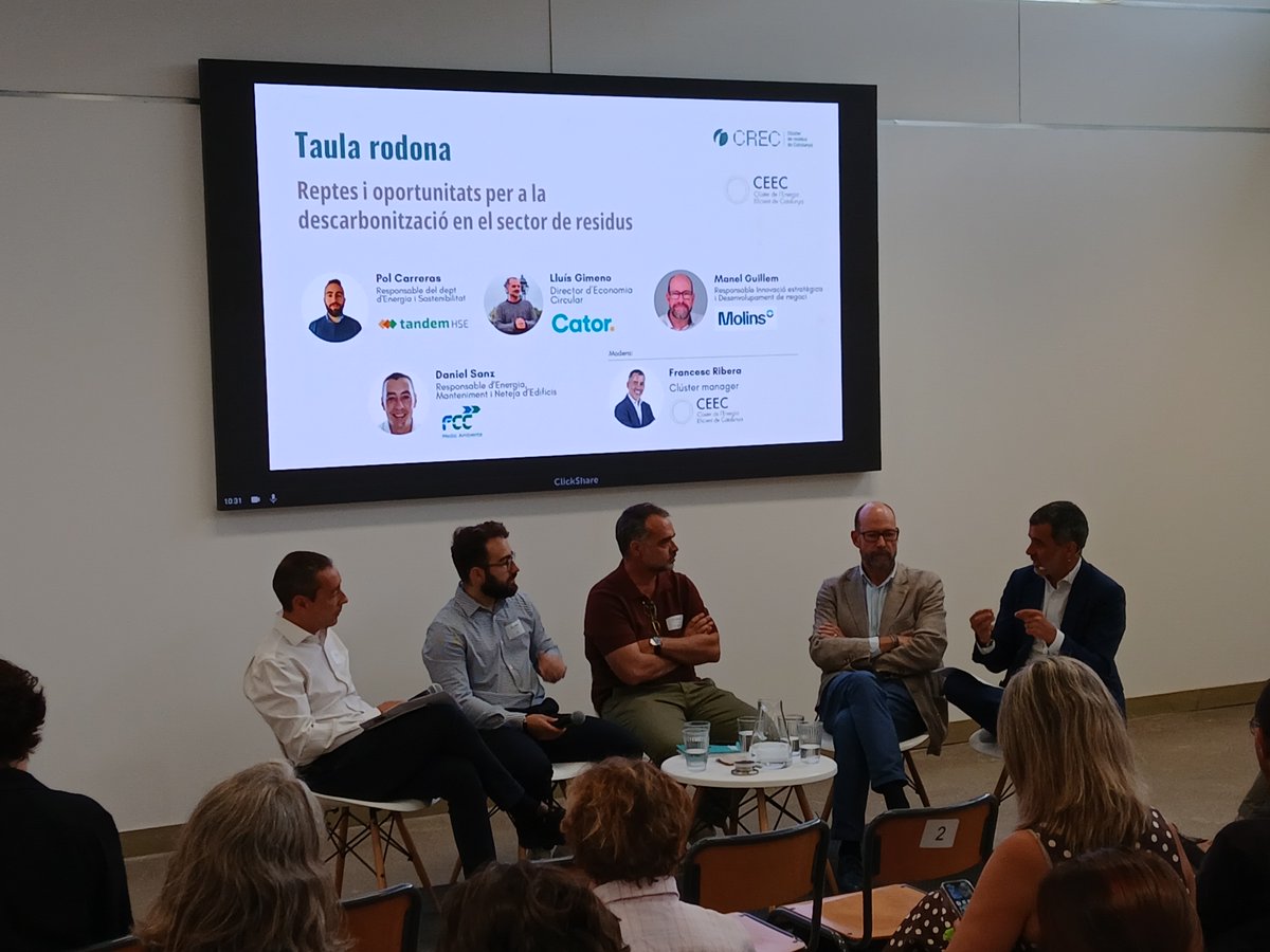 clusterEE's tweet image. ♻️Economia circular i descarbonització, eixos clau per a la transformació de la indústria

Aquest matí hem celebrat una jornada interclúster organitzada pel Clúster de Residus de Catalunya i el @clusterEE, amb la participació de més de 60 professionals a la seu de Barcelona…