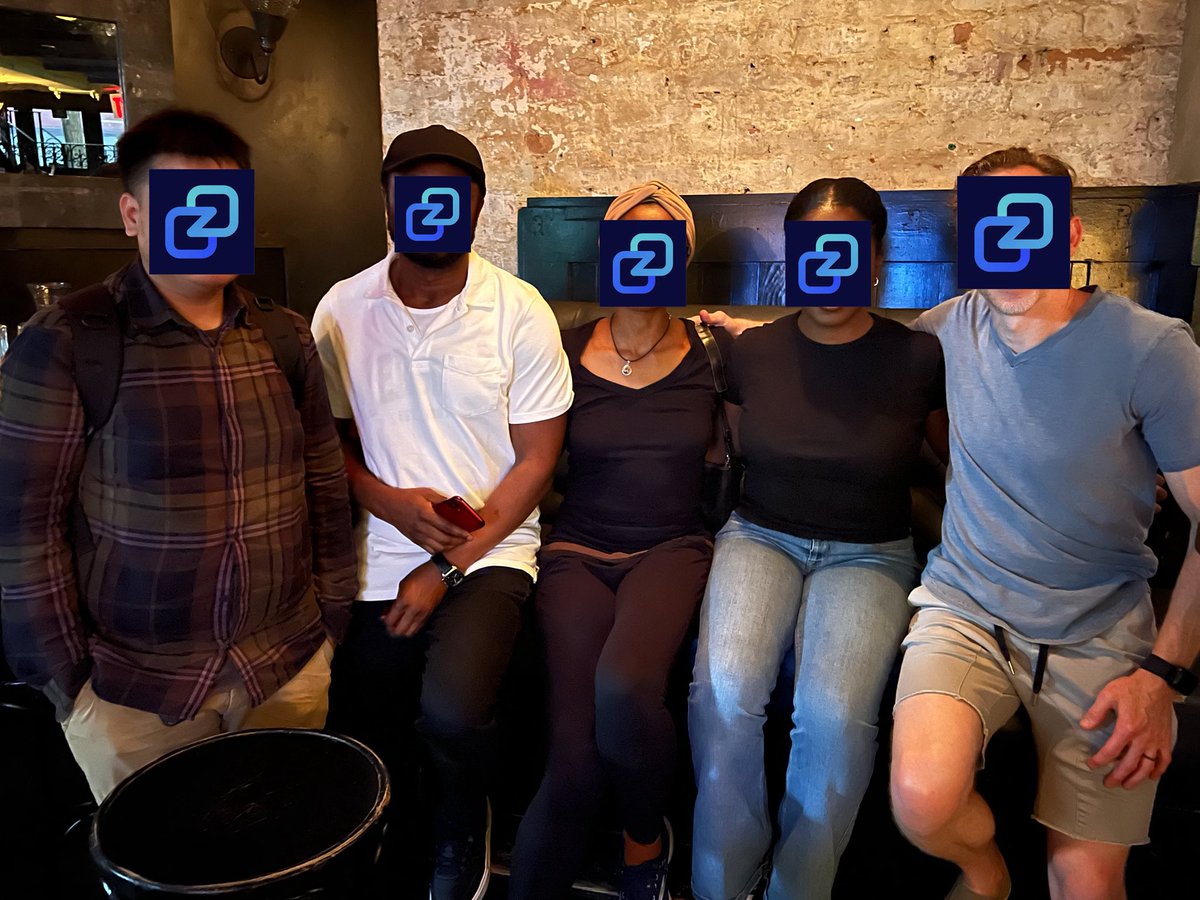 ZanoMeetupGroup's tweet image. The first Zano NYC Meetup brought together an amazing group — thoughtful, curious, and serious about building a more private future.
Wallets were set up, Zano was airdropped, and real conversations sparked. One professor even created a token on the spot to use in his classroom.…