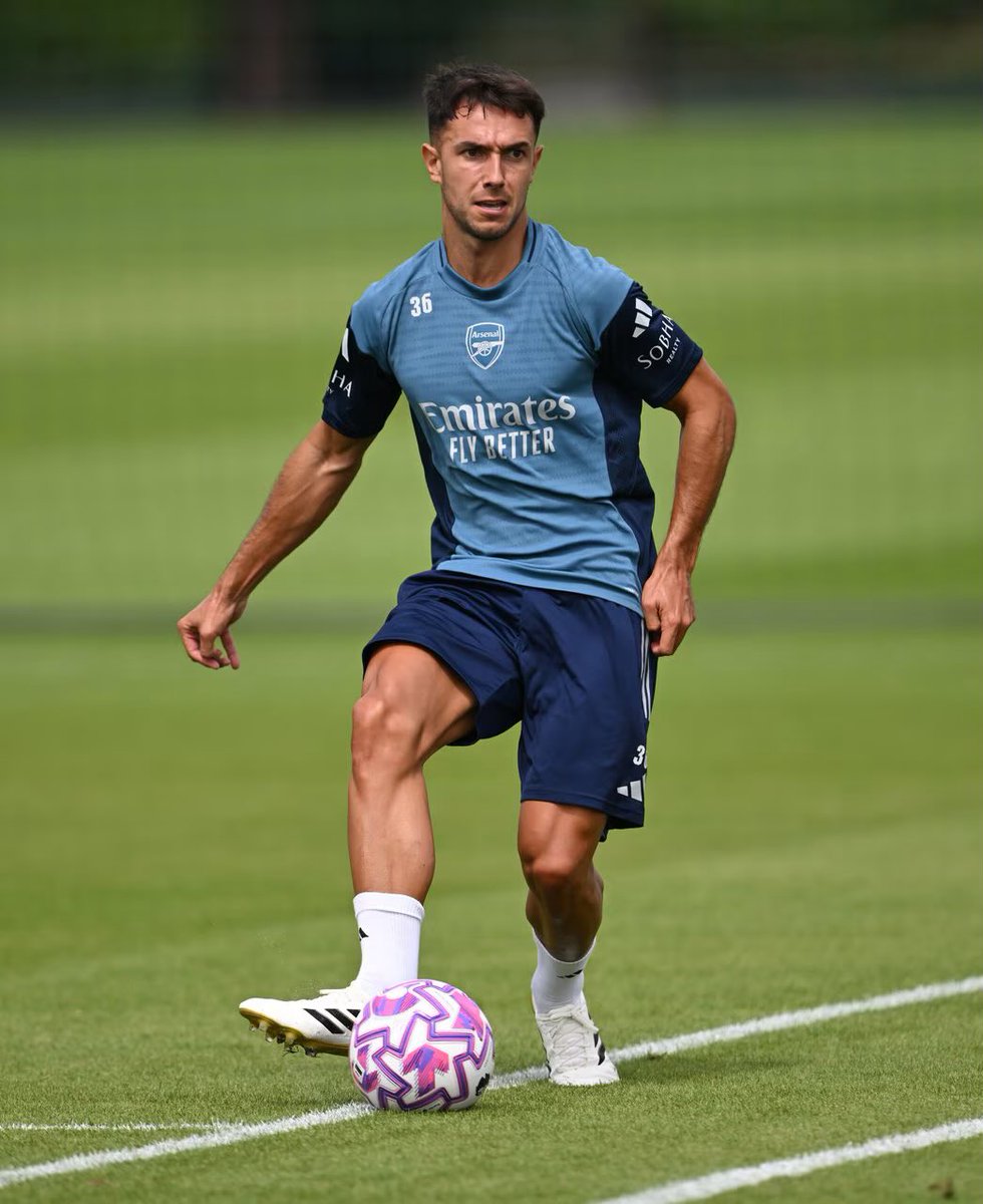 afcstuff's tweet photo. Martin Zubimendi in Arsenal training today. 🇪🇸 https://t.co/gbHJwHKmqn