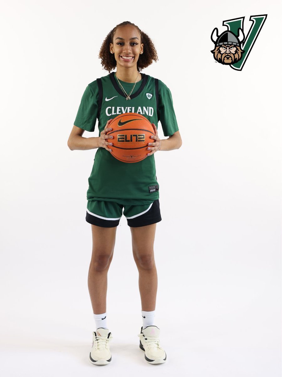 CSU_WBasketball's tweet image. 📣 Get to Know the Vikes!
#️⃣3️⃣ Jada Leonard is a redshirt junior from New York 🗽🔥