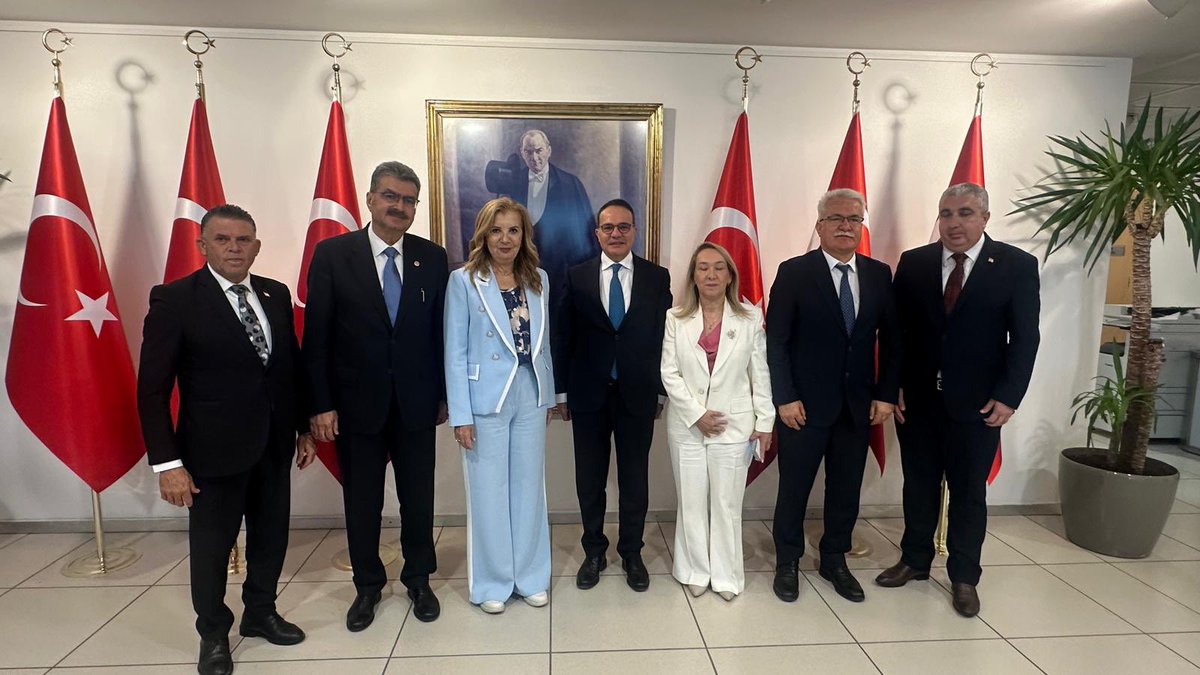 KKTC-TÜRKİYE Parlamentolar arası Dostluk Grubu Başkanı 
Resmiye Eroğlu Canaltay ve beraberindeki  heyet ile ,
İçişleri Bakan Yardımcımız Münir Karaloğlu ve Dışişleri Bakan Yardımcımız Mehmet Kemal Bozay’ı ziyaret ettik.

Türkiye ile KKTC arasındaki bakanlık düzeyindeki iş birliği