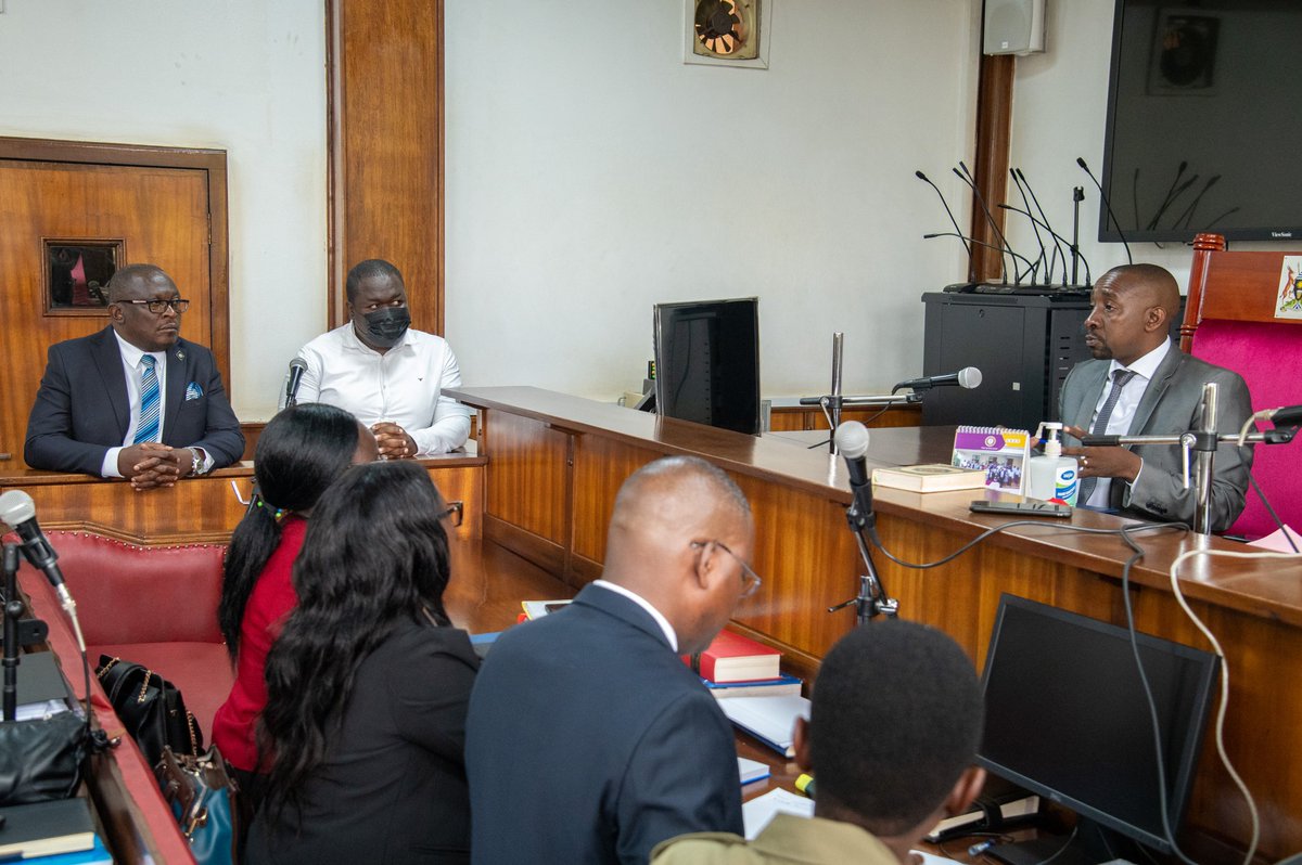AntiGraft_SH's tweet image. Balondemu's co-accused pleads guilty, gets convicted, and testifies how he was defrauded by Balondemu while promising him protection from SH-ACU and ODPP!
This morning, Ssegujja Hassan, previously charged with forgery and conspiracy to commit a felony at the Buganda Road Chief…