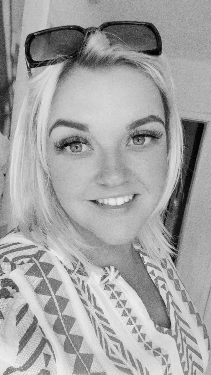 GJacques24's tweet image. Have a B&amp;amp;W 😘