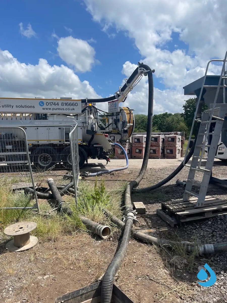 PureUtility's tweet photo. 🚧 TANKER SERVICES 🚧  #Emergency 24/7 Flood, Liquid #Waste Removal and Industrial Water Supply at very competitive rates. #vacuum  Tankers available for everything from Drilling Slurry removal to Flood remediation.  
📩 info@pureus.co.uk  

#watertankcleaning #Drainclearance https://t.co/hzk5asPSSE