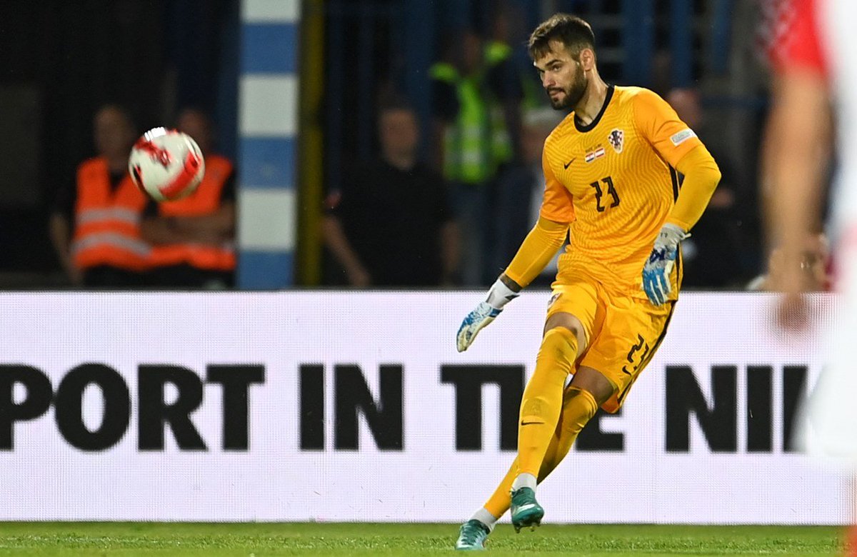 futbolcroacia's tweet photo. @hajduk @FulhamFC @hnkgorica 🗣️ RUMOR | Para acabar con el #HadjukSplit. Tiene encarrilada la llegada del portero Ivica Ivušić (30) 🇭🇷 desde el #Pafos de Chipre con el que ganó la liga y la copa el curso pasado. Operación de 500.000 euros y contrato de 4 años. según @GermanijakHR. https://t.co/5pXzym0XDq