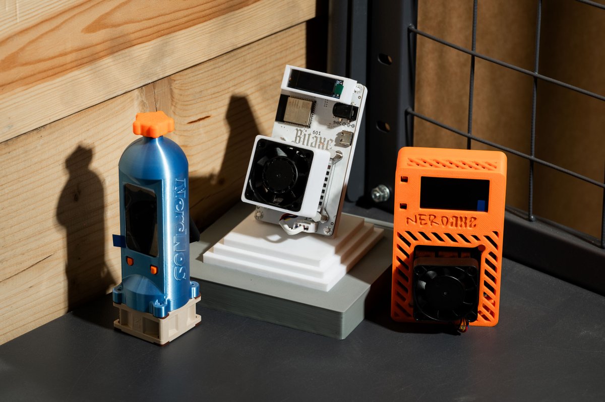 PowerMiningFarm's tweet image. 🚨 WIN Bitaxe, Nerdaxe & NerdNOS 🚨
We have 3 #Bitcoin homo miners from other manufacturers to give away!
How to enter:
🔁 Retweet this post
👥 Follow @PowerMiningFarm
💬 Comment for extra luck
Winner announced: Thursday 17 of July 🌞
#giveaway #bitaxe #nerdaxe