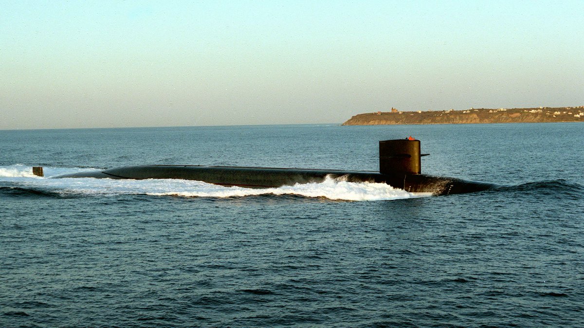 OTD in 1994: Ohio-class ballistic missile submarine USS Rhode Island (SSBN 740) was commissioned in Groton.
She completed refueling in 2018, extending her life for another 20 years.
𝘐𝘯 𝘏𝘰𝘱𝘦 𝘰𝘧 𝘌𝘷𝘦𝘳𝘭𝘢𝘴𝘵𝘪𝘯𝘨 𝘗𝘦𝘢𝘤𝘦
 📸sea trials
