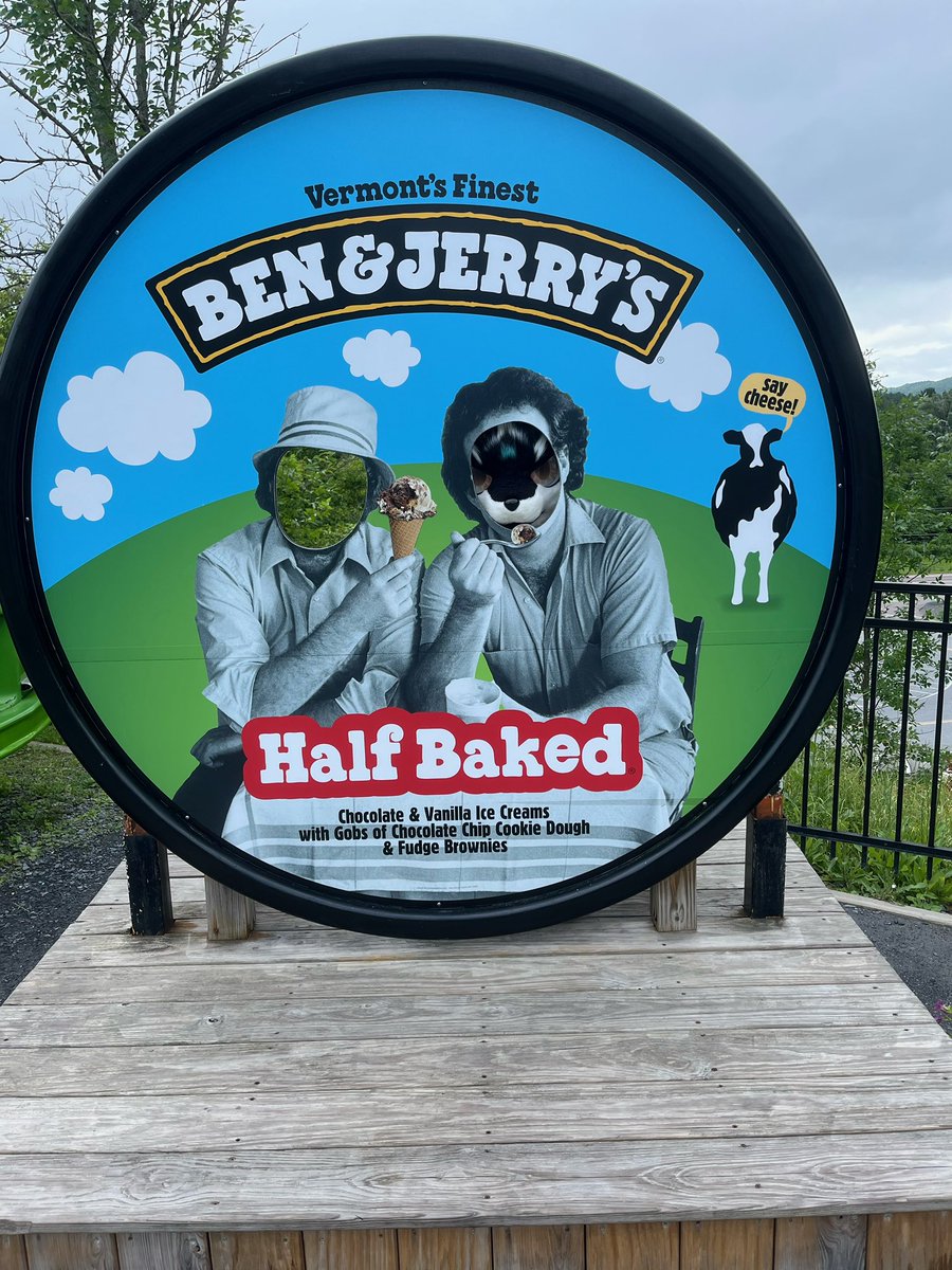 BluPointA's tweet photo. I can smell you, I mean smells a lot like half baked but I can definitely smell the gay too https://t.co/oXvmkPNn7j