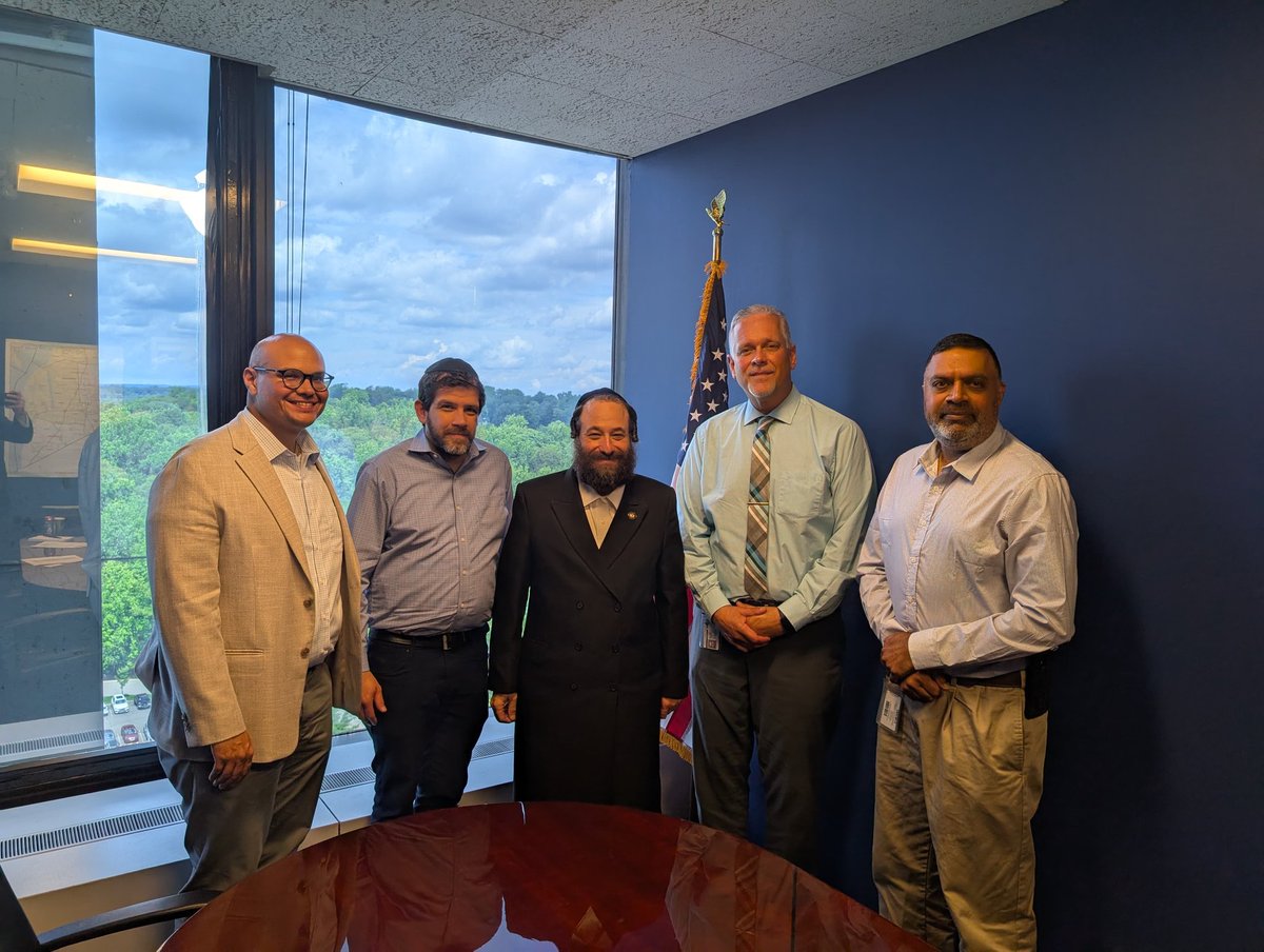 AronWieder's tweet image. Great meeting with state officials of @NYSDOT Region 8 on behalf of our constituents. Productive discussions on infrastructure and transportation priorities. Thanks to @NYSDOTHudson for the engagement and support!
