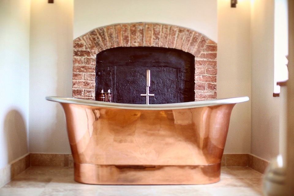 BlkSwanOldstead's tweet photo. We've got very limited availability remaining over the coming months for our Ultimate 2-night stay package, which includes a two night stay, a 3-course dinner at The Abbey Inn one night and dinner from our tasting menu the other. https://t.co/LC76CgC1jy https://t.co/DilYZWnIjp