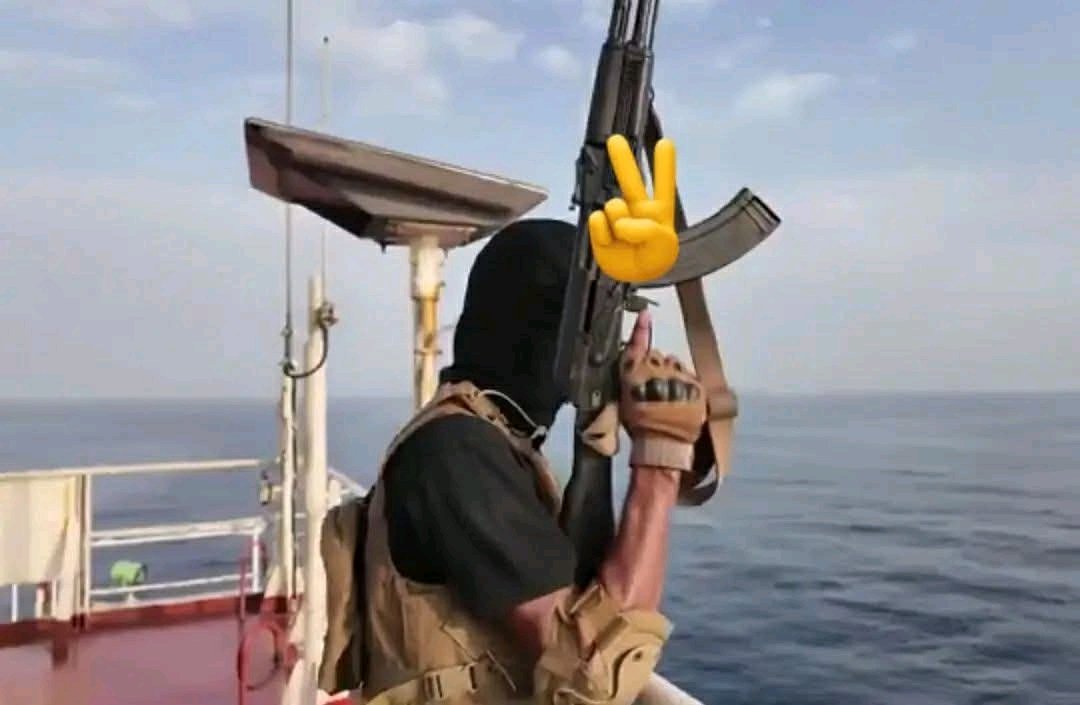 حارس البحر الٲحمر اليمني يعود من جديد الى الساحة

ترقبوا_المشاهد 🇾🇪