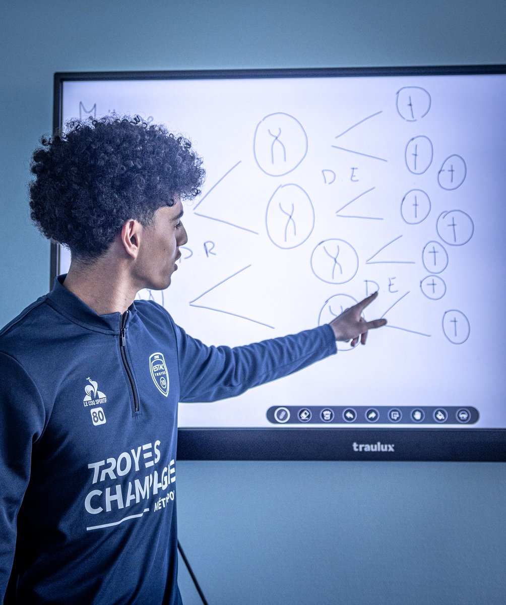 ESTAC Troyes (@estac_officiel) on Twitter photo ๐
๐ฬ๐ฅ๐ข๐๐ข๐ญ๐๐ญ๐ข๐จ๐ง๐ฌ ๐ฬ ๐ง๐จ๐ฌ ๐๐๐๐ก๐๐ฅ๐ข๐ฬ๐ซ๐๐ฌ ๐๐ญ ๐๐๐๐ก๐๐ฅ๐ข๐๐ซ๐ฌ ! ๐
La scolaritรฉ est un pan essentiel du triple projet menรฉ par le centre de formation troyen et lโESTAC se fรฉlicite de voir douze de ses jeunes joueuses et jeunes joueurs obtenir le ๐
๐ฬ๐ฅ๐ข๐๐ข๐ญ๐๐ญ๐ข๐จ๐ง๐ฌ ๐ฬ ๐ง๐จ๐ฌ ๐๐๐๐ก๐๐ฅ๐ข๐ฬ๐ซ๐๐ฌ ๐๐ญ ๐๐๐๐ก๐๐ฅ๐ข๐๐ซ๐ฌ ! ๐
La scolaritรฉ est un pan essentiel du triple projet menรฉ par le centre de formation troyen et lโESTAC se fรฉlicite de voir douze de ses jeunes joueuses et jeunes joueurs obtenir le