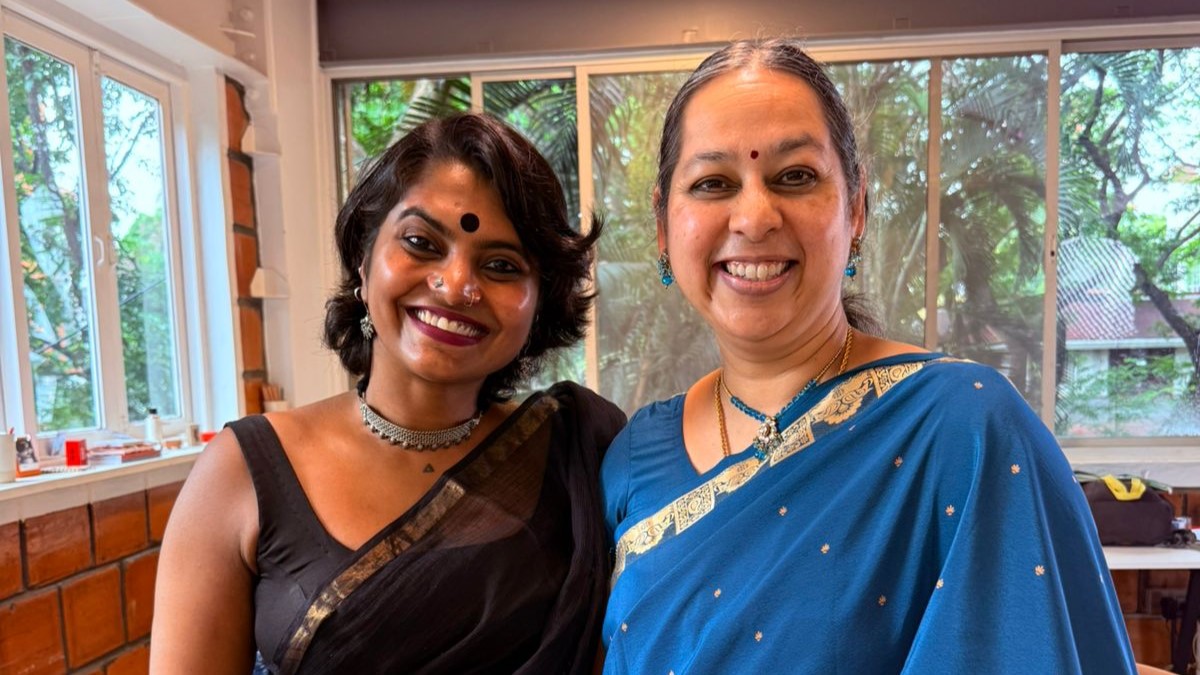 Neeraja Ganesh (@neeraja_ganesh) on Twitter photo From IT to leadership coaching, from career pivots to purpose-driven work — we covered it all.
🎙️ “Your lived experience is your leadership superpower.”
Catch the full conversation with <a href="/shreyakrishnan_/">Shreya Krishnan</a> on <a href="/AnitaBorg_India/">AnitaB.org India</a>'s #LetsTakeCharge 👇
youtu.be/2lNo2dE1Quk?si… From IT to leadership coaching, from career pivots to purpose-driven work — we covered it all.
🎙️ “Your lived experience is your leadership superpower.”
Catch the full conversation with <a href="/shreyakrishnan_/">Shreya Krishnan</a> on <a href="/AnitaBorg_India/">AnitaB.org India</a>'s #LetsTakeCharge 👇
youtu.be/2lNo2dE1Quk?si…
