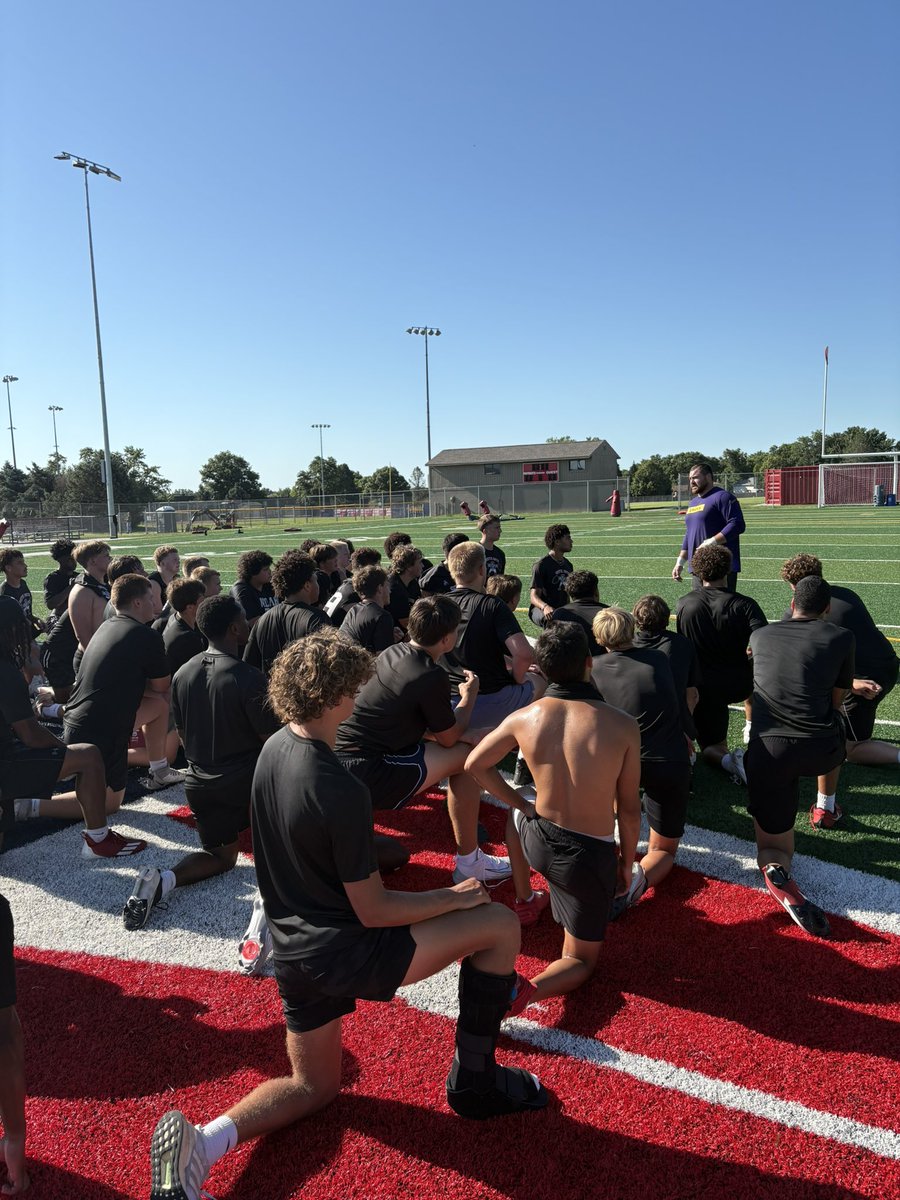 Millard South Football (@msouthfootball) on Twitter photo S/O to <a href="/horribleharry99/">Harrison Phillips</a> for coming to workout alongside our DL today and for your message about how much high school football means to you! #SouthBoyz S/O to <a href="/horribleharry99/">Harrison Phillips</a> for coming to workout alongside our DL today and for your message about how much high school football means to you! #SouthBoyz