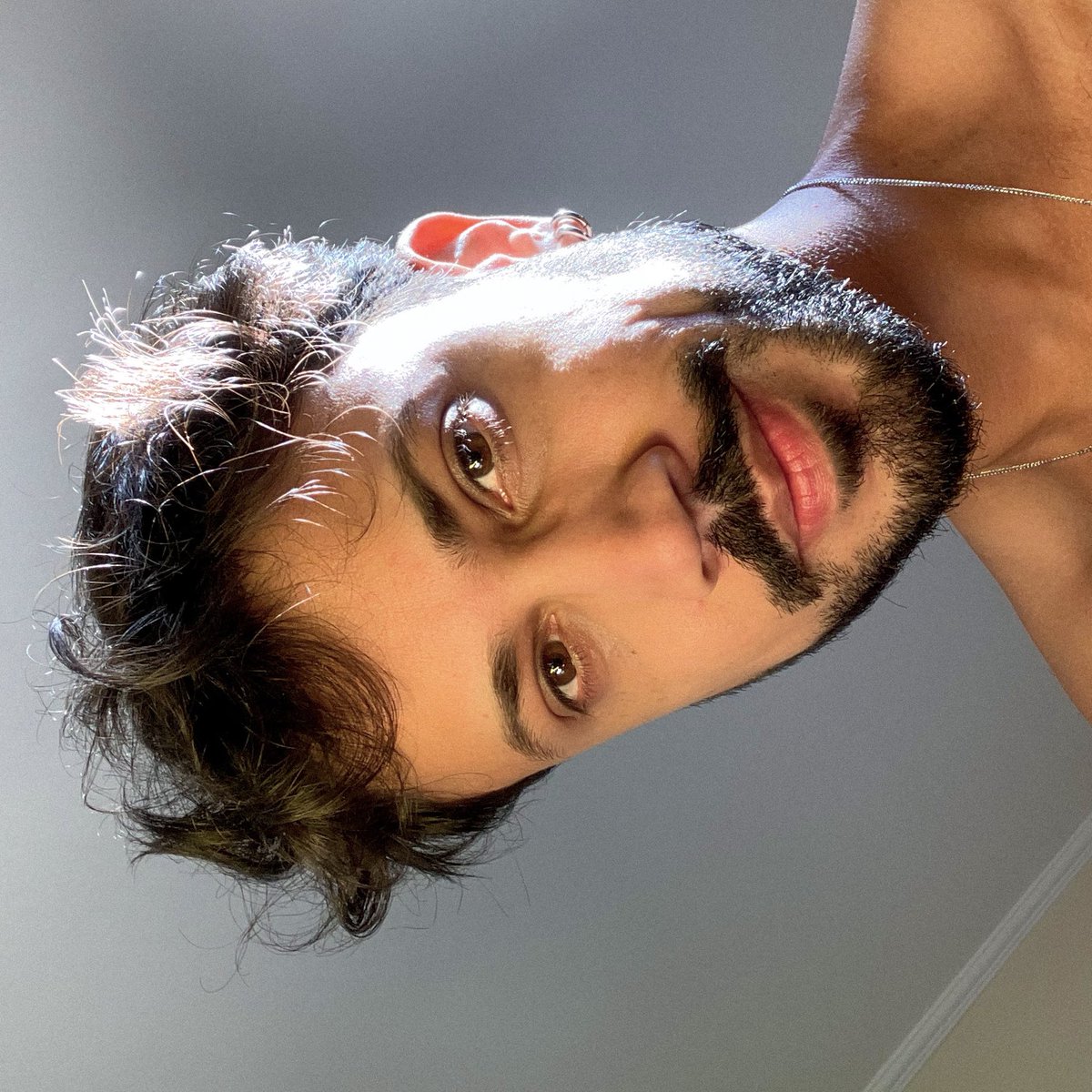 overthinkeric's tweet image. gente hoje acordei com um rosto #NovaFotoDePerfil