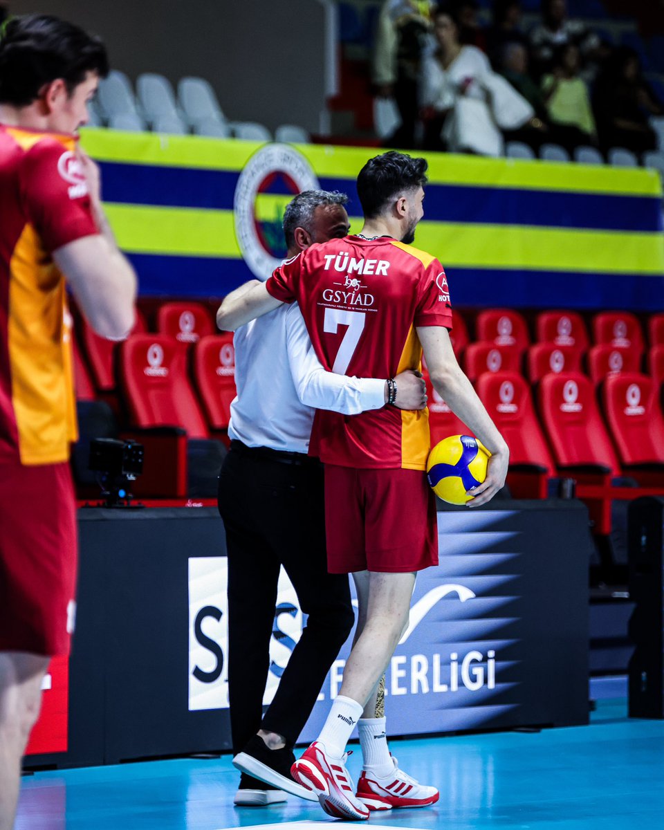 Yolun açık olsun Aykut abim söylenecek çok söz var ama aramızdaki bağı ve sevgiyi kelimelere dökmek çok zor. Dile kolay 20 yıl hakkını helal et abim. İnşallah bir gün daha güzel günlerde yollarımız aynı çatı altında kesişir 💛❤️