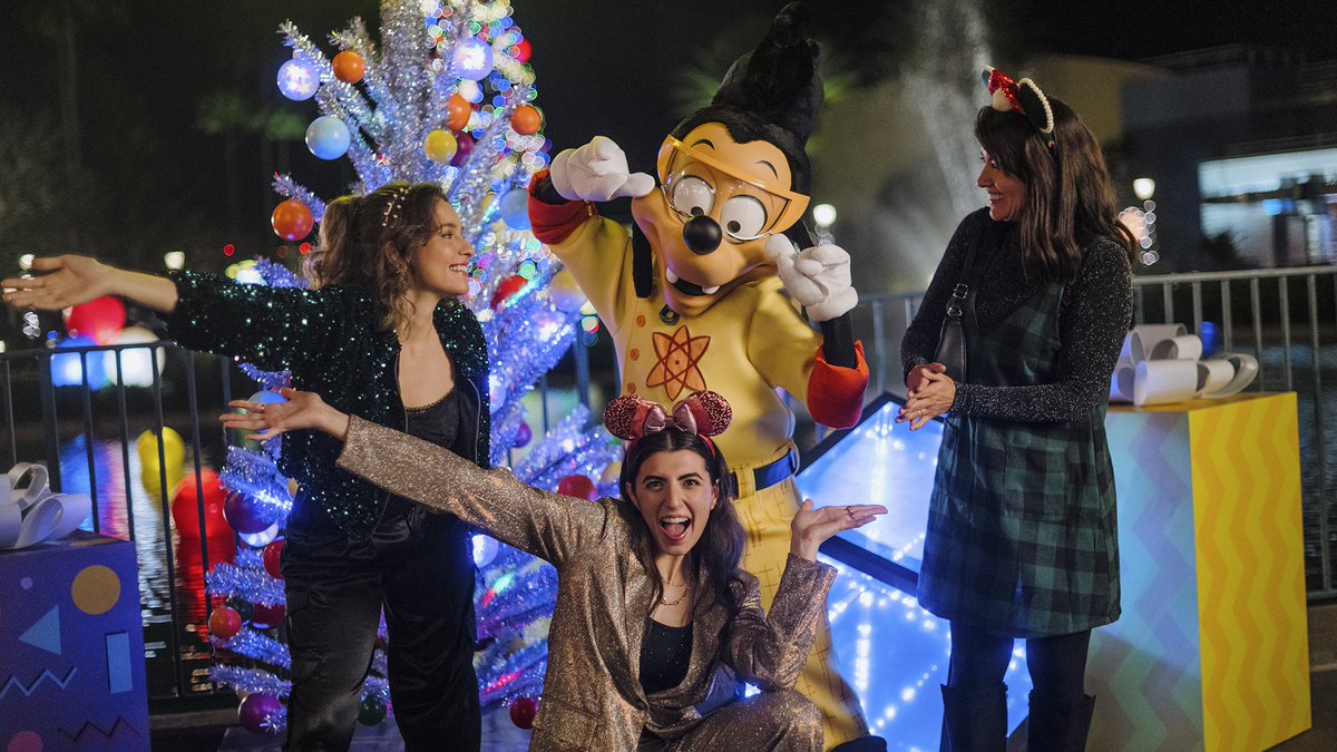 RogueRickTravel's tweet photo. 🌟🎬 LIGHTS, CAMERA, JOLLY! 🎬🌟

Disney Jollywood Nights Dates Announced

🎟️ Tickets go on sale July 22, July 16 for resort guests.  

🎁Official Dates Below:

❄️ Nov. 8, 15, 17, 22, 24, 29
❄️ Dec. 1, 6, 10, 13, 17, 20, 22

#JollywoodNights #WaltDisneyWorld #DisneyHolidays #WDW2025 #DisneyChristmas #DisneyChristmasMagic #ChristmasAtDisney #DisneyTravelAdvisor #HolidaysAtDisney #DisneyMagic #RogueRickTravels #WaltDisneyWorld #RickatMakingMagicalMoments #RogueCompleteTravels #CompletelyRogue #RCTravels #CRMedia🎙