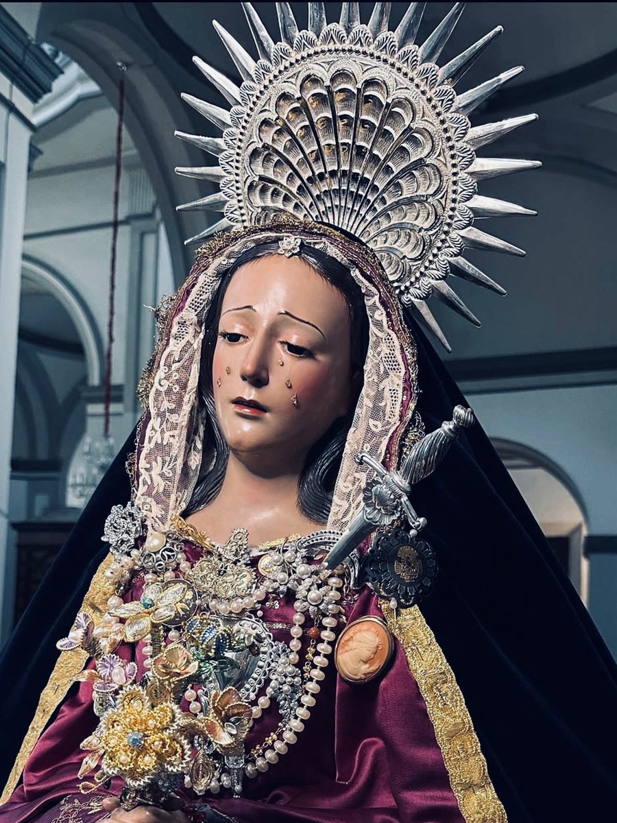◾️(Vísperas) La sobrecogedora imagen de María Santísima en su Dulce Resignación
desde su Parroquia de la Santísima Trinidad realiza todos los años la solemne procesión por la feligresía de la Trinidad.
<a href="/GPResignacion/">𝐃𝐮𝐥𝐜𝐞 𝐑𝐞𝐬𝐢𝐠𝐧𝐚𝐜𝐢𝐨́𝐧</a>
