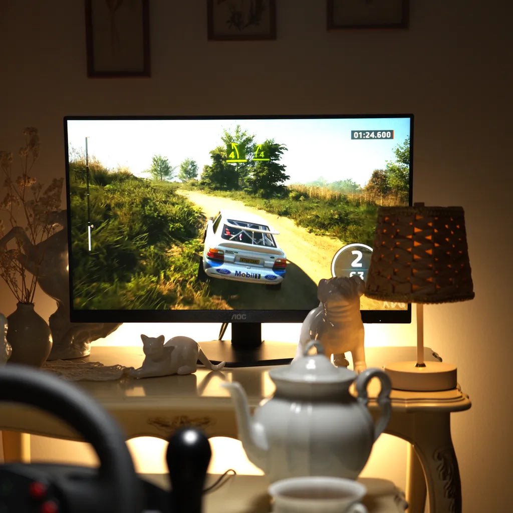 AGONbyAOC's tweet image. Be honest, when was the last time you cleaned your monitor? 🤨
