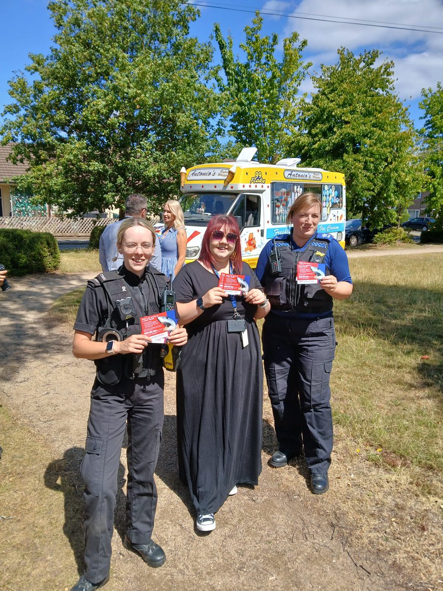 We've had a great sunny start to Operation Sharknet  in Wyre Forest.
Catch us Thursday:
11 - 2 Tesco, Castle Rd, Kidderminster
2.30- 4 St Bartholomew’s School, Stourport
Thanks to Community Housing, <a href="/citizen_housing/">Citizen</a>  &amp; <a href="/WMerciaPolice/">West Mercia Police</a>  
#StopLoanSharks