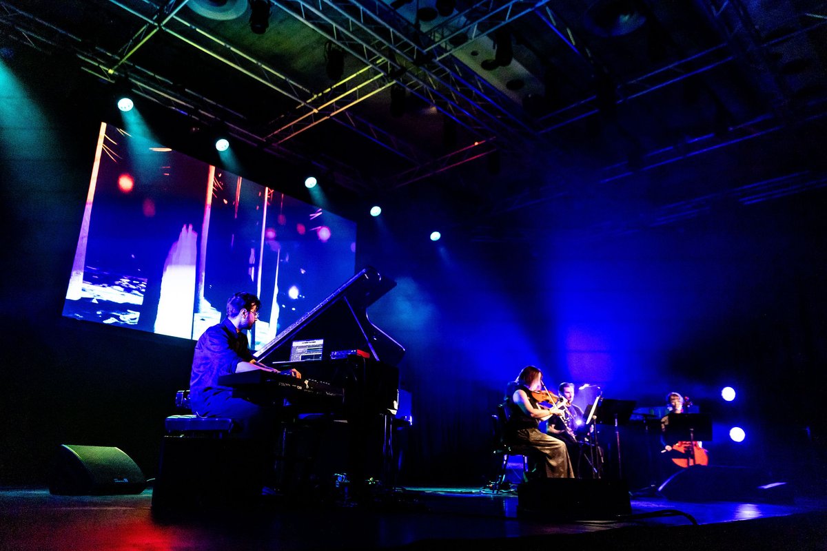 EllieWilsonUK's tweet image. Fantastic photos of my Moth x
Human performance at @southbankcentre, part of an awesome line-up of composers and artists for @PRSFoundation #newmusicbiennial.
**The BBC Radio 3 live recording of Moth Human is released on NMC Recordings 25 July **
📸 Victor Frankowski