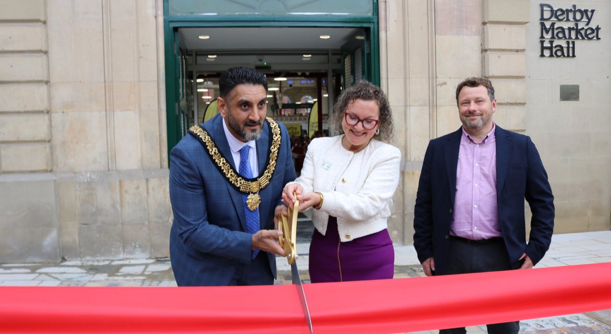 WatesGroup's tweet image. In collaboration with @DerbyCC, it was great to be able to launch the newly restored #DerbyMarketHall recently, ahead of the summer trading months, as completion on the project drew near.
Seeing the crowds turn out and the space thriving is fantastic: eu1.hubs.ly/H0lFG8C0