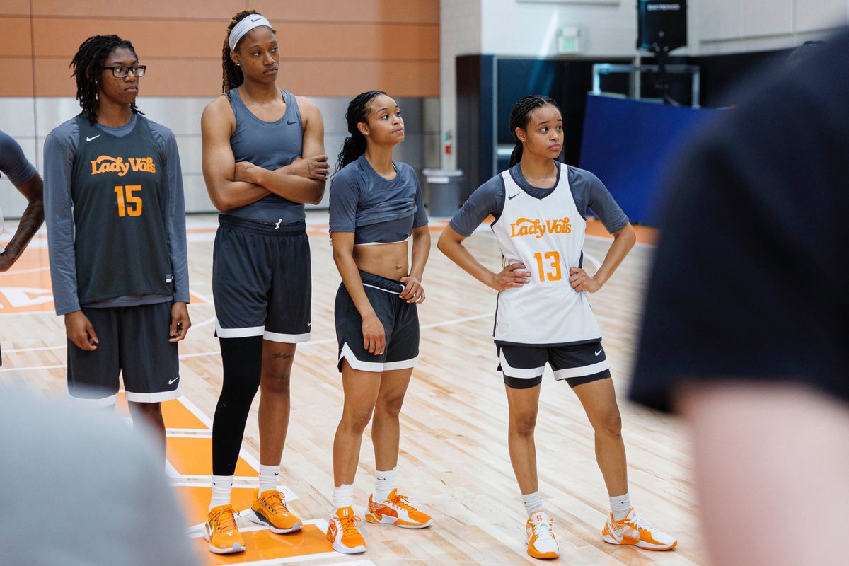 DjPauldo's tweet photo. Growing, maturing, & as motivated as ever💯 Our family’s self-expectations & accountability will always exceed others’, just a few default leadership qualities in our DNA. We don’t fade, fizzle, or fold BELIEVE THAT…so yeah, CAN’T WAIT‼️ #PAULDOCLAN #TBC #VOLNATION🧡🧡 https://t.co/K3Hq991uhG