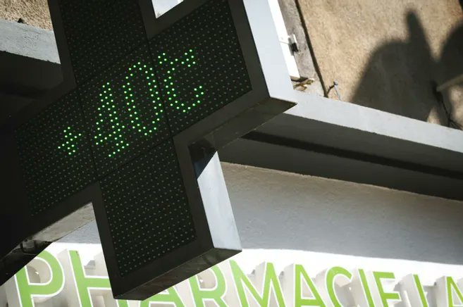 La récente #canicule jusqu'à 4°C plus chaude à cause du réchauffement climatique

lepopulaire.fr/paris-75000/ac…