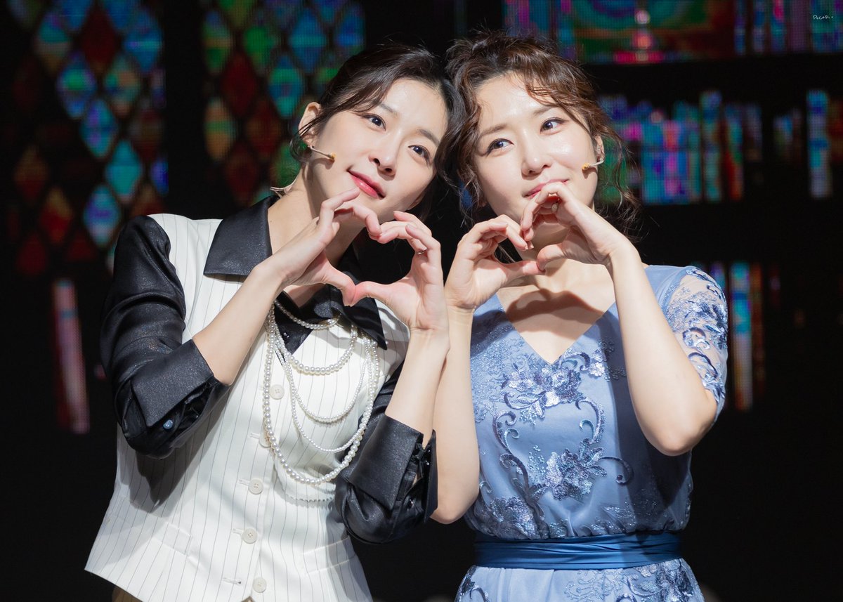 250709 올랜도 인 버지니아 첫공 무대인사

버지니아 #최수진
비타 #정우연

🫶🏻

#포카리샷