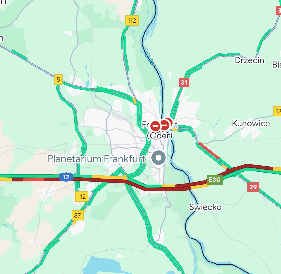 glr_berlin's tweet image. Aktuell mindestens 45 Minuten Zeitverlust wegen der Grenzkontrollen in Richtung Polen auf der A12. Ab Mitte der Woche ändert sich vor allem die Richtung vieler Speditionen zurück gen Osten. (Dazu kommt Sperrung der Stadtbrücke in Frankfurt/O. wegen Laufveranstaltung)