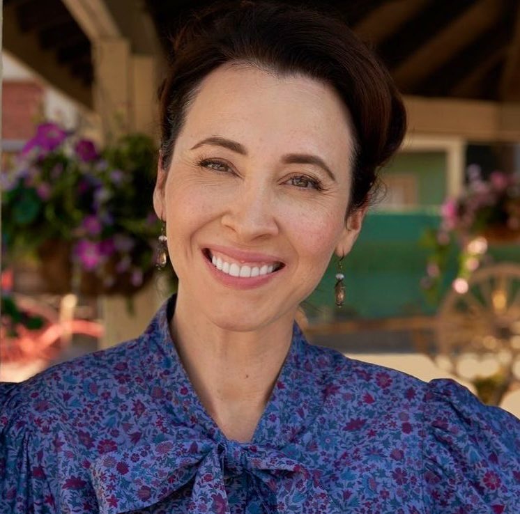 Team FloMo (@teamflomo) on Twitter photo Weโre sending out our very Happiest Birthday wishes today to half of the spectacular #FloMo duo, the effervescent <a href="/loretta_walsh/">Loretta Walsh</a> (aka #FeistyFlorence) ๐ฅณ๐๐๐ Hope itโs โจBEDAZZLINGโจ, just like you.
#Hearties Help us spread the love to Loretta by leaving your wishes below! ๐ซถ๐ป Weโre sending out our very Happiest Birthday wishes today to half of the spectacular #FloMo duo, the effervescent <a href="/loretta_walsh/">Loretta Walsh</a> (aka #FeistyFlorence) ๐ฅณ๐๐๐ Hope itโs โจBEDAZZLINGโจ, just like you.
#Hearties Help us spread the love to Loretta by leaving your wishes below! ๐ซถ๐ป