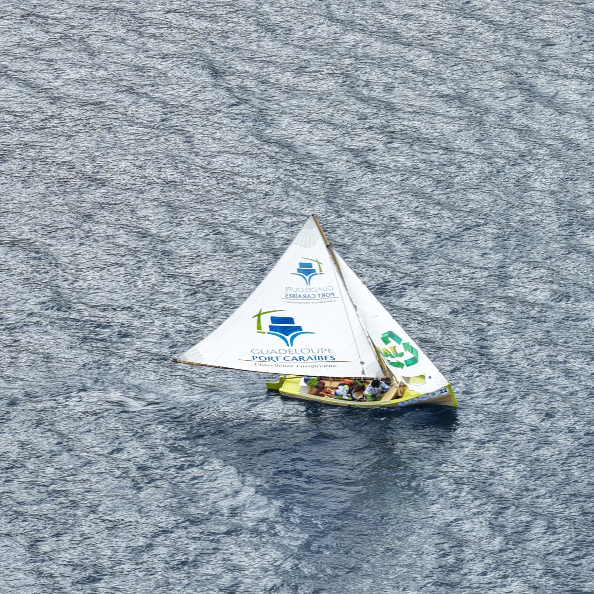 Port de Guadeloupe (@portguadeloupe) on Twitter photo 🌊⛵ Traditour 2025 : le GPMG soutient à nouveau la voile traditionnelle aux côtés de l’équipage Guadeloupe Port Caraïbes mené par Jean Forbin. Un engagement culturel, sportif et social pour notre territoire !
➡️ Suivez-nous & encouragez-les 💬
#Traditour2025 #GPMG #guadeloupe 🌊⛵ Traditour 2025 : le GPMG soutient à nouveau la voile traditionnelle aux côtés de l’équipage Guadeloupe Port Caraïbes mené par Jean Forbin. Un engagement culturel, sportif et social pour notre territoire !
➡️ Suivez-nous & encouragez-les 💬
#Traditour2025 #GPMG #guadeloupe