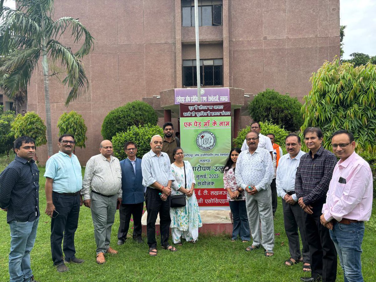 AKSriva1503's tweet image. ‘एक पेड़ माँ के नाम’ अभियान के तहत IET लखनऊ के प्रांगण में वृक्षारोपण कार्यक्रम का आयोजन IET लखनऊ एलु. एसो.के सौजन्य से किया गया। यह आयोजन प्रकृति के संरक्षण, मातृभूमि के प्रति कृतज्ञता और भावी पीढ़ियों के लिए हरित धरोहर छोड़ने के उद्देश्य से किया गया।
@GovernorofUp @CMOfficeUP