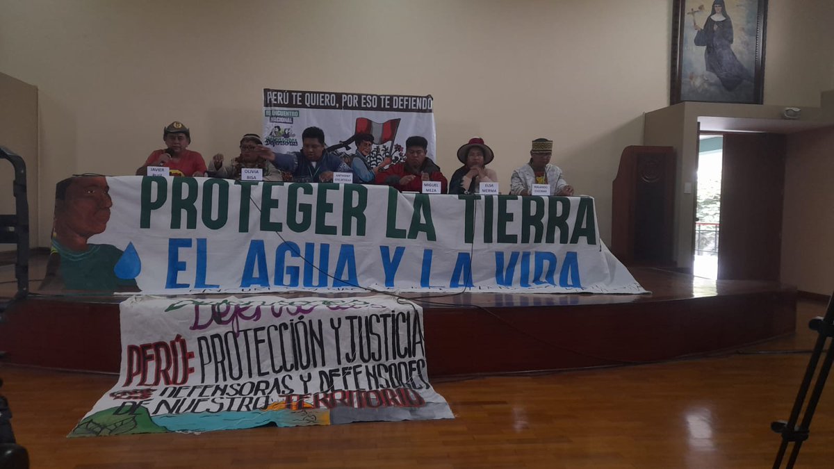 📹🔴 #ConferenciaDePrensa: Defensores y defensoras de diversas regiones presentan su agenda nacional en defensa de los pueblos y madre naturaleza; así como los diálogos sostenidos con organizaciones internacionales.
 #PerúTeQuieroPorEsoTeDefiendo facebook.com/defensorasydef…