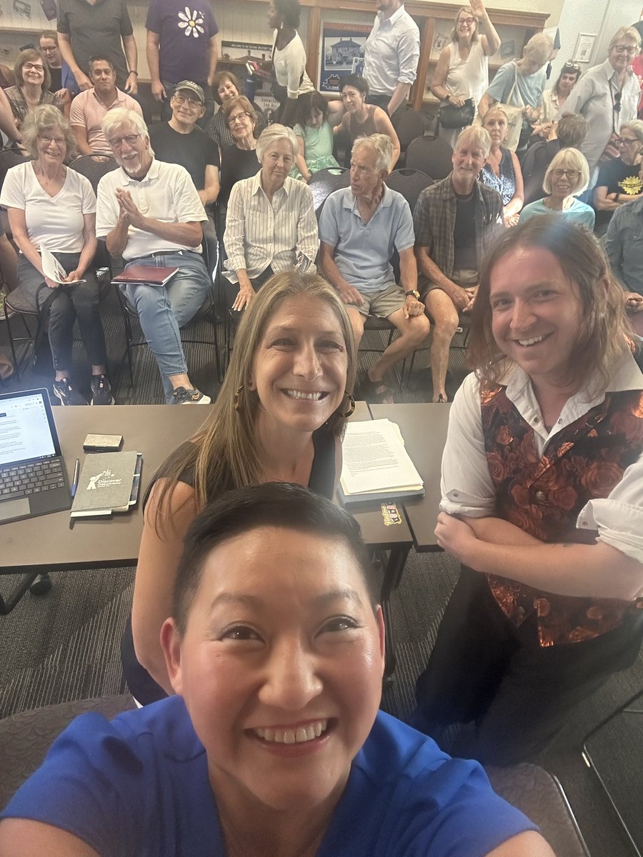 Patty4MO's tweet image. Another great town hall last night! I enjoyed sharing updates with my colleagues but more importantly LOVED hearing from you. So honored to represent an incredible district! #MOLeg #MOSen