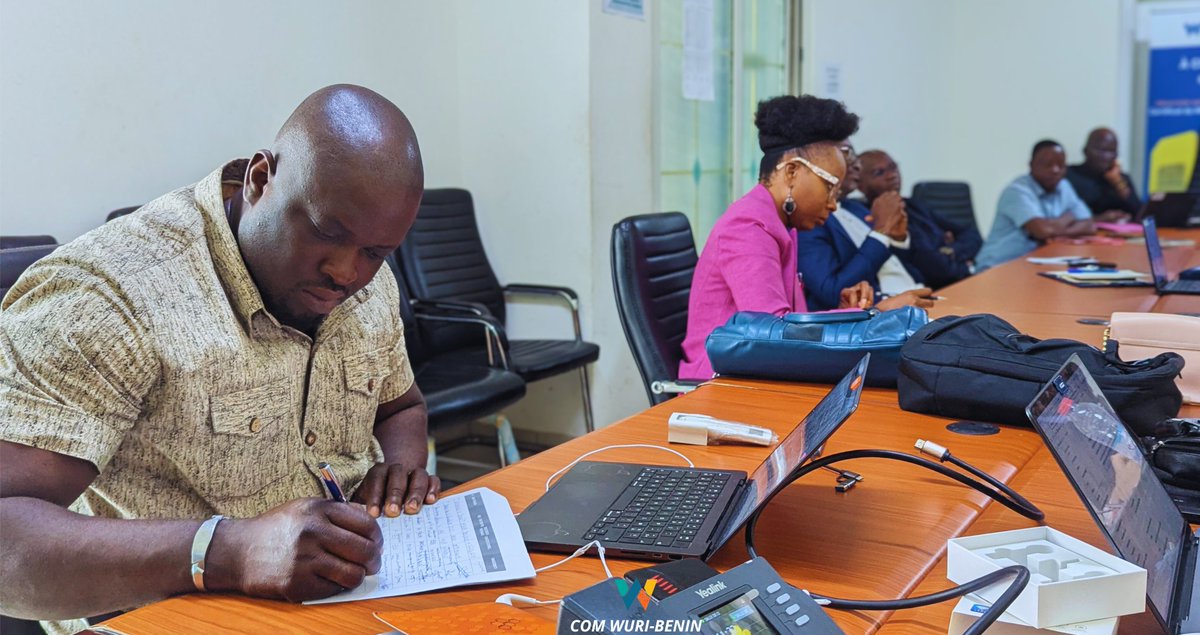 wuri_benin's tweet photo. Modernisation de l’identification des personnes  : le projet Wuri-Bénin  appuie la mise en œuvre du système #CRVS et le renforcement du #RNPP
👉 Découvrez l’intégralité de l’article en cliquant sur le lien suivant : https://t.co/mYEwYkxuJf https://t.co/LsQm4QP3OA