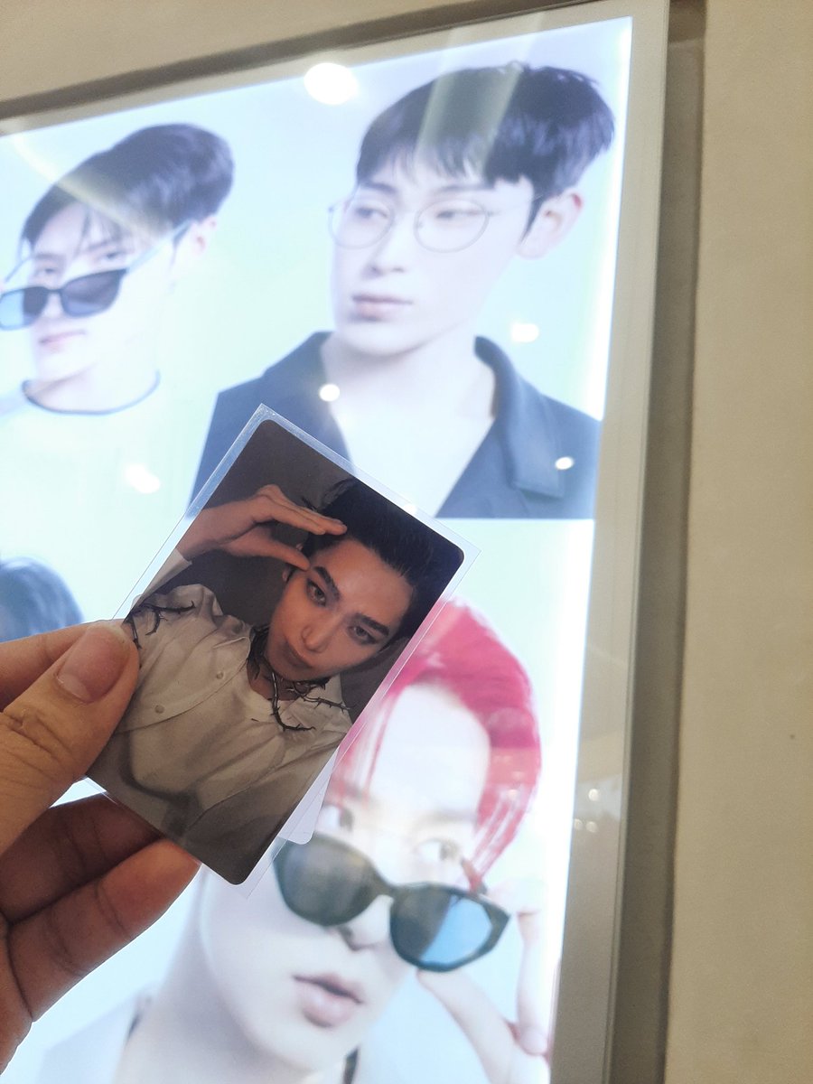 litolsun's tweet photo. WELL DESERVEEE !!!
AFTER 5 YEARS NA WALA KANG SOLO,SA WAKAS SUMAKSES DIN HUHU,U DESERVE THAT MY SUSNHINE 😭 can't imagine na makikita kita ulit after a months, love u sun 

#SUNOOx8Seconds https://t.co/2BKnZdhm0m